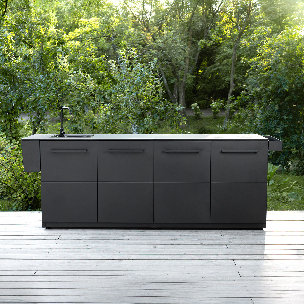 Cozze Elements outdoor kitchen with sink